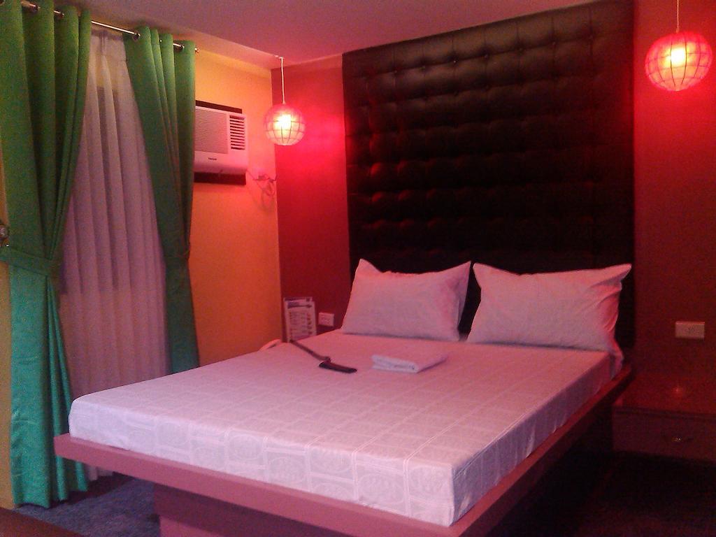 Icon Hotel Manila Szoba fotó