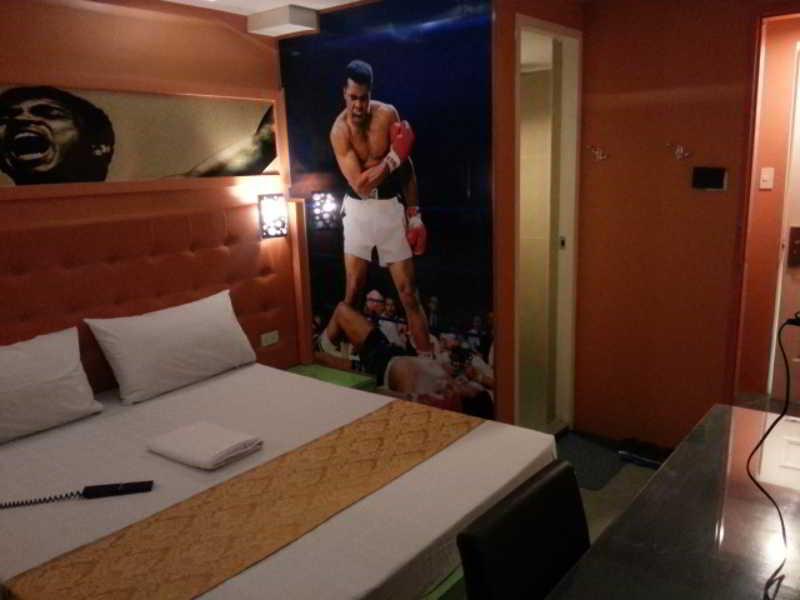 Icon Hotel Manila Kültér fotó
