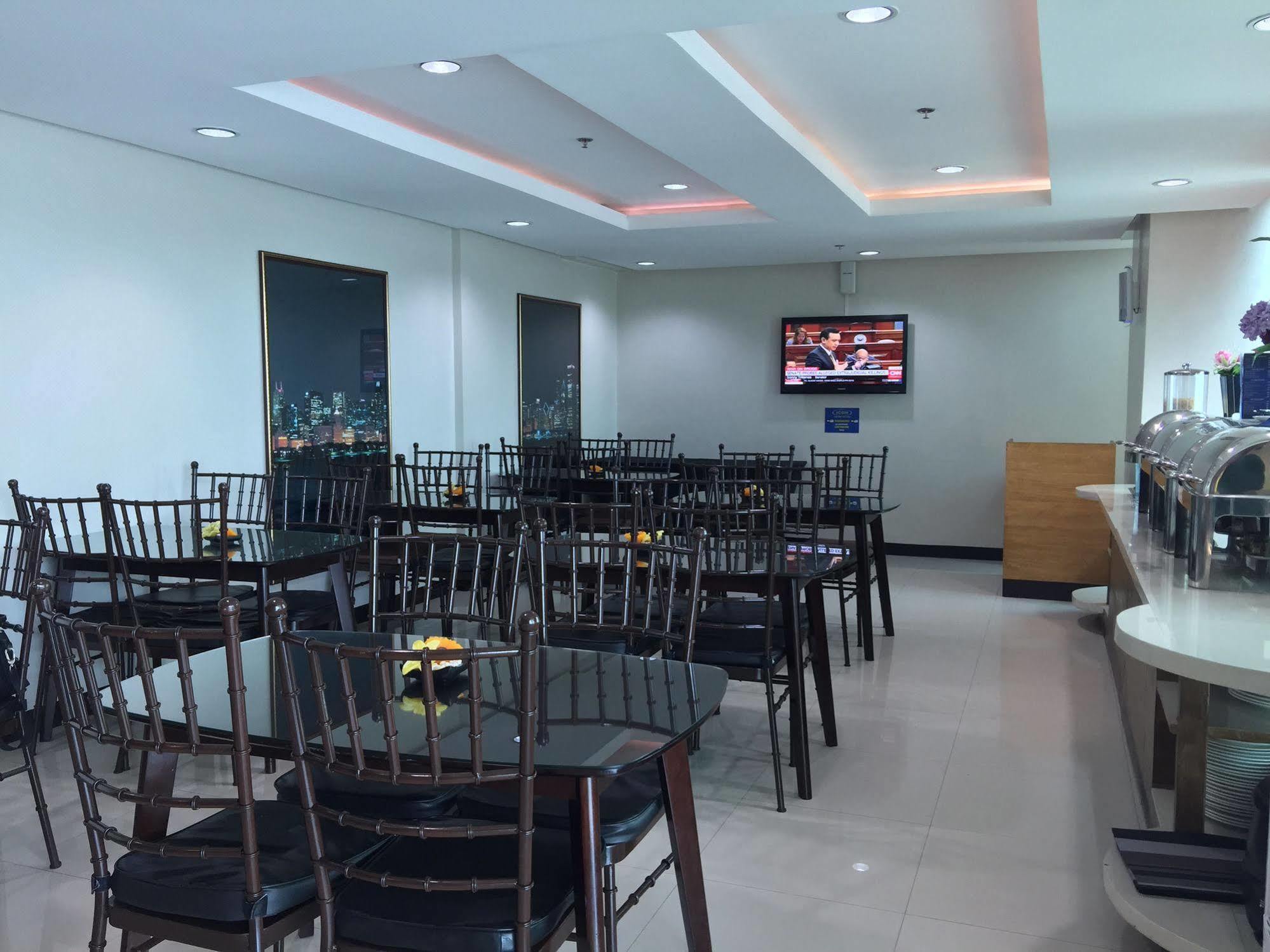 Icon Hotel Manila Kültér fotó